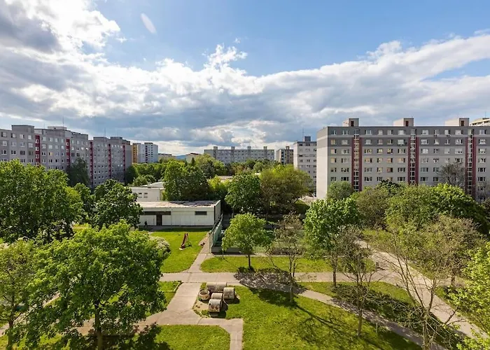 Duna Retreat: Serenity